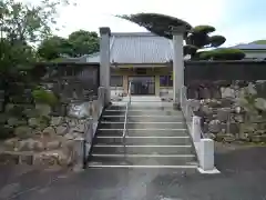 白言寺の山門