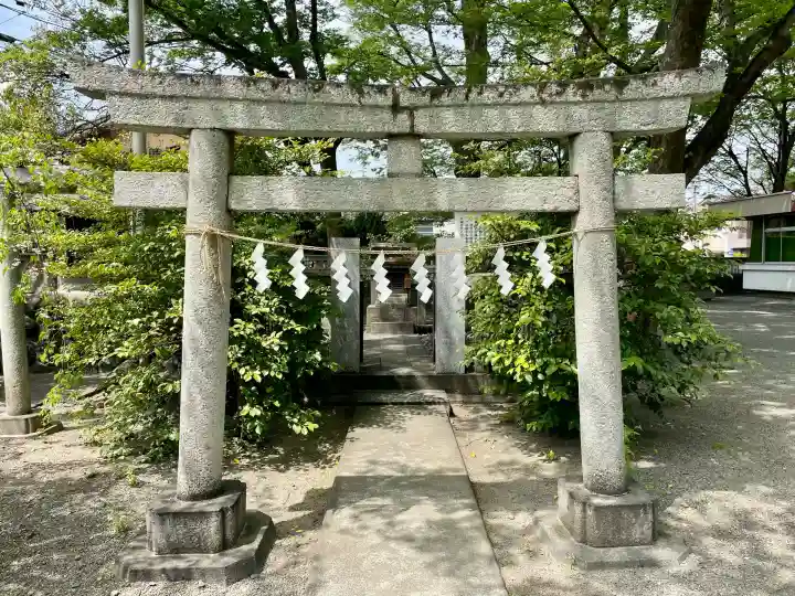 高城神社の{uncategorized: "未分類", other: "その他", undefined: "問題あり", building: "その他建物", grave: "お墓", sacred_gate: "鳥居", guardian: "狛犬", statue: "像", buddha: "仏像", history: "歴史", nature: "自然", garden: "庭園", animal: "動物", pagoda: "塔", temizu: "手水舎", mountain_gate: "山門・神門", sanctuary: "本殿・本堂", subordinate: "末社・摂社", art: "芸術", scenery: "景色", jizo: "地蔵", ema: "絵馬", goshuin: "御朱印", omikuji: "おみくじ", items: "授与品その他", amulet: "お守り", goshuincho: "御朱印帳", eats: "食事", festival: "お祭り", votive_dance: "神楽", shichigosan: "七五三参", wedding: "結婚式", experience: "体験その他", initially: "初詣", around: "周辺", anti_infection: "感染症対策"}