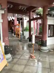 一畑山薬師寺 名古屋別院の山門