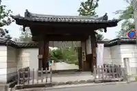 西大寺の山門・神門