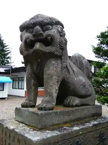 女満別神社の狛犬