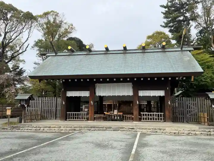 伊勢山皇大神宮の{uncategorized: "未分類", other: "その他", undefined: "問題あり", building: "その他建物", grave: "お墓", sacred_gate: "鳥居", guardian: "狛犬", statue: "像", buddha: "仏像", history: "歴史", nature: "自然", garden: "庭園", animal: "動物", pagoda: "塔", temizu: "手水舎", mountain_gate: "山門・神門", sanctuary: "本殿・本堂", subordinate: "末社・摂社", art: "芸術", scenery: "景色", jizo: "地蔵", ema: "絵馬", goshuin: "御朱印", omikuji: "おみくじ", items: "授与品その他", amulet: "お守り", goshuincho: "御朱印帳", eats: "食事", festival: "お祭り", votive_dance: "神楽", shichigosan: "七五三参", wedding: "結婚式", experience: "体験その他", initially: "初詣", around: "周辺", anti_infection: "感染症対策"}