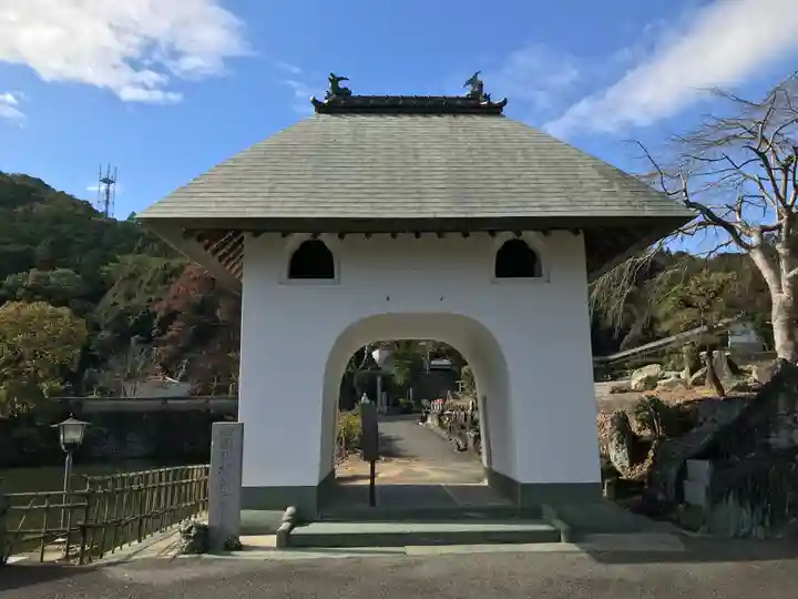 童学寺の山門・神門