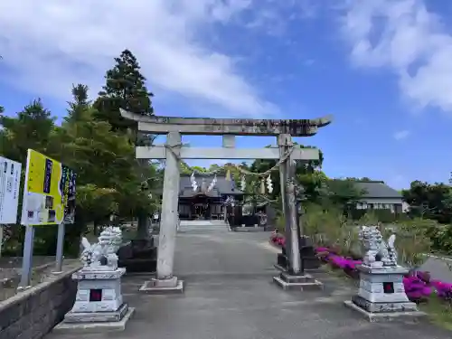 白子神社の{uncategorized: "未分類", other: "その他", undefined: "問題あり", building: "その他建物", grave: "お墓", sacred_gate: "鳥居", guardian: "狛犬", statue: "像", buddha: "仏像", history: "歴史", nature: "自然", garden: "庭園", animal: "動物", pagoda: "塔", temizu: "手水舎", mountain_gate: "山門・神門", sanctuary: "本殿・本堂", subordinate: "末社・摂社", art: "芸術", scenery: "景色", jizo: "地蔵", ema: "絵馬", goshuin: "御朱印", omikuji: "おみくじ", items: "授与品その他", amulet: "お守り", goshuincho: "御朱印帳", eats: "食事", festival: "お祭り", votive_dance: "神楽", shichigosan: "七五三参", wedding: "結婚式", experience: "体験その他", initially: "初詣", around: "周辺", anti_infection: "感染症対策"}
