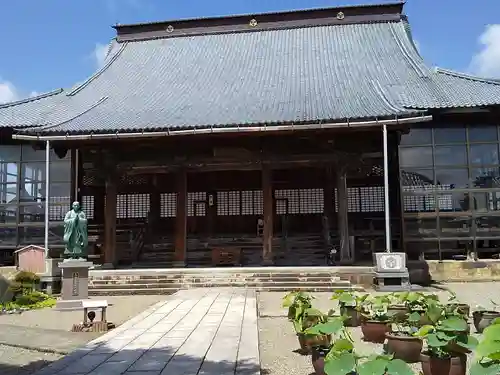 引接寺の本殿・本堂