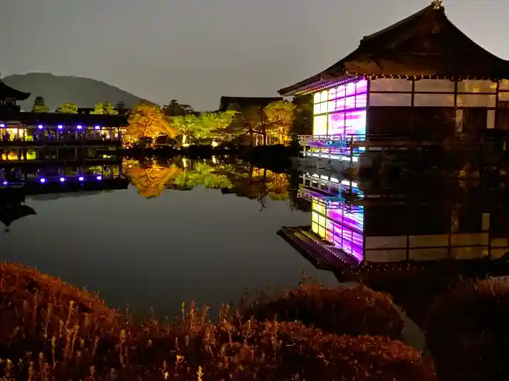 平安神宮の{uncategorized: "未分類", other: "その他", undefined: "問題あり", building: "その他建物", grave: "お墓", sacred_gate: "鳥居", guardian: "狛犬", statue: "像", buddha: "仏像", history: "歴史", nature: "自然", garden: "庭園", animal: "動物", pagoda: "塔", temizu: "手水舎", mountain_gate: "山門・神門", sanctuary: "本殿・本堂", subordinate: "末社・摂社", art: "芸術", scenery: "景色", jizo: "地蔵", ema: "絵馬", goshuin: "御朱印", omikuji: "おみくじ", items: "授与品その他", amulet: "お守り", goshuincho: "御朱印帳", eats: "食事", festival: "お祭り", votive_dance: "神楽", shichigosan: "七五三参", wedding: "結婚式", experience: "体験その他", initially: "初詣", around: "周辺", anti_infection: "感染症対策"}