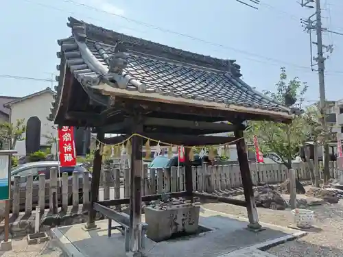 星神社の手水舎