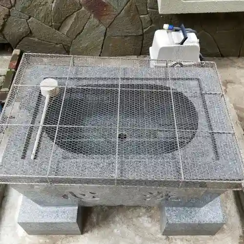 稲荷神社の手水舎