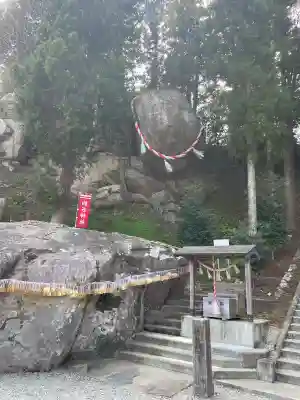 釣石神社の{uncategorized: "未分類", other: "その他", undefined: "問題あり", building: "その他建物", grave: "お墓", sacred_gate: "鳥居", guardian: "狛犬", statue: "像", buddha: "仏像", history: "歴史", nature: "自然", garden: "庭園", animal: "動物", pagoda: "塔", temizu: "手水舎", mountain_gate: "山門・神門", sanctuary: "本殿・本堂", subordinate: "末社・摂社", art: "芸術", scenery: "景色", jizo: "地蔵", ema: "絵馬", goshuin: "御朱印", omikuji: "おみくじ", items: "授与品その他", amulet: "お守り", goshuincho: "御朱印帳", eats: "食事", festival: "お祭り", votive_dance: "神楽", shichigosan: "七五三参", wedding: "結婚式", experience: "体験その他", initially: "初詣", around: "周辺", anti_infection: "感染症対策"}