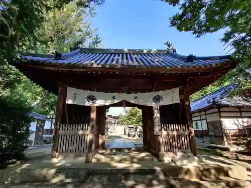 八栗寺の山門