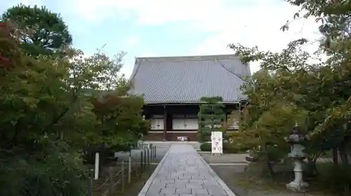 光明寺（粟生光明寺）の本殿