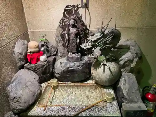 三瀧山不動院の手水舎