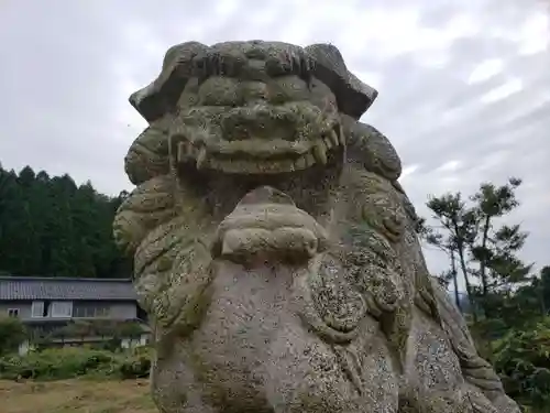 熊野神社の狛犬