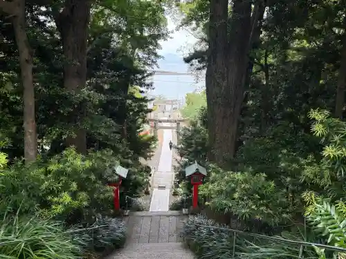 宗像大社中津宮の{uncategorized: "未分類", other: "その他", undefined: "問題あり", building: "その他建物", grave: "お墓", sacred_gate: "鳥居", guardian: "狛犬", statue: "像", buddha: "仏像", history: "歴史", nature: "自然", garden: "庭園", animal: "動物", pagoda: "塔", temizu: "手水舎", mountain_gate: "山門・神門", sanctuary: "本殿・本堂", subordinate: "末社・摂社", art: "芸術", scenery: "景色", jizo: "地蔵", ema: "絵馬", goshuin: "御朱印", omikuji: "おみくじ", items: "授与品その他", amulet: "お守り", goshuincho: "御朱印帳", eats: "食事", festival: "お祭り", votive_dance: "神楽", shichigosan: "七五三参", wedding: "結婚式", experience: "体験その他", initially: "初詣", around: "周辺", anti_infection: "感染症対策"}