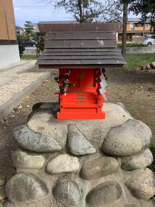 神明社の末社・摂社