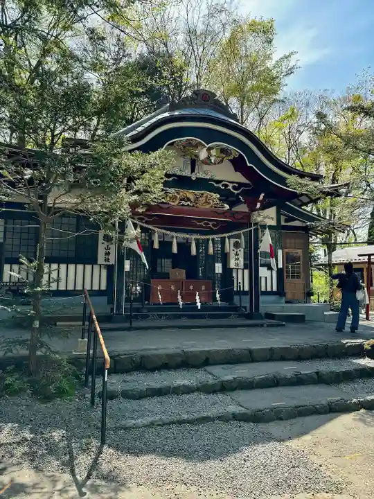 新屋山神社(山梨県)
