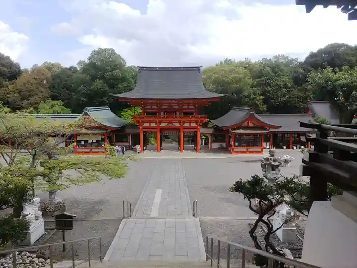 近江神宮の山門・神門