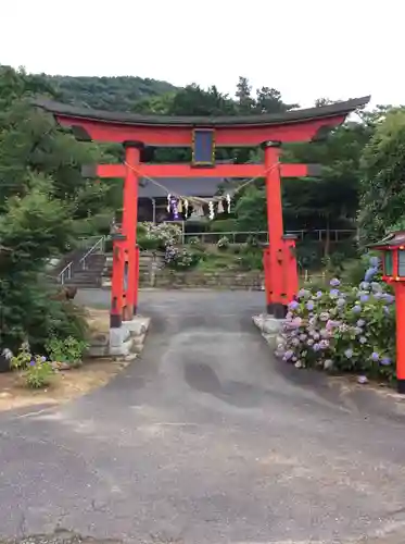 石母田　三吉神社の鳥居