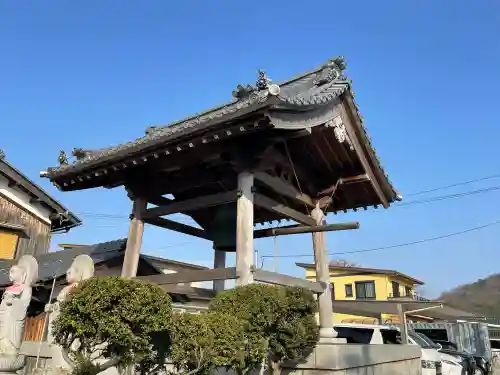 西来寺の{uncategorized: "未分類", other: "その他", undefined: "問題あり", building: "その他建物", grave: "お墓", sacred_gate: "鳥居", guardian: "狛犬", statue: "像", buddha: "仏像", history: "歴史", nature: "自然", garden: "庭園", animal: "動物", pagoda: "塔", temizu: "手水舎", mountain_gate: "山門・神門", sanctuary: "本殿・本堂", subordinate: "末社・摂社", art: "芸術", scenery: "景色", jizo: "地蔵", ema: "絵馬", goshuin: "御朱印", omikuji: "おみくじ", items: "授与品その他", amulet: "お守り", goshuincho: "御朱印帳", eats: "食事", festival: "お祭り", votive_dance: "神楽", shichigosan: "七五三参", wedding: "結婚式", experience: "体験その他", initially: "初詣", around: "周辺", anti_infection: "感染症対策"}