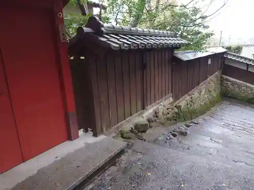 事任八幡宮の建物その他