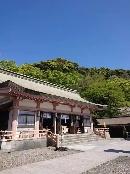 照國神社の本殿・本堂