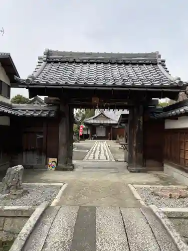 総持寺の山門