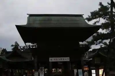 白山神社の山門・神門