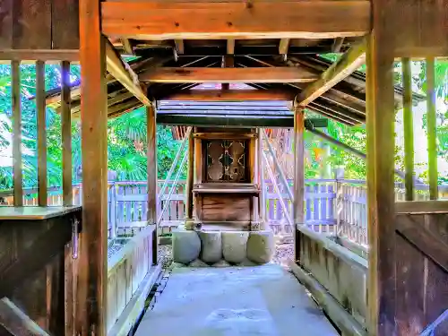 神明社（両寺内）の本殿