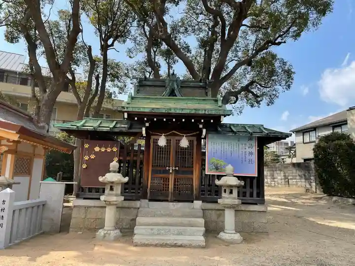 諏訪神社の本殿・本堂