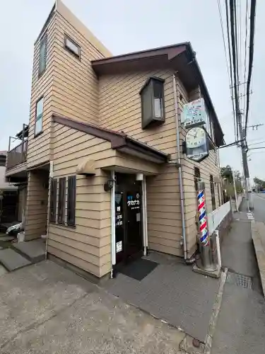 春日神社の{uncategorized: "未分類", other: "その他", undefined: "問題あり", building: "その他建物", grave: "お墓", sacred_gate: "鳥居", guardian: "狛犬", statue: "像", buddha: "仏像", history: "歴史", nature: "自然", garden: "庭園", animal: "動物", pagoda: "塔", temizu: "手水舎", mountain_gate: "山門・神門", sanctuary: "本殿・本堂", subordinate: "末社・摂社", art: "芸術", scenery: "景色", jizo: "地蔵", ema: "絵馬", goshuin: "御朱印", omikuji: "おみくじ", items: "授与品その他", amulet: "お守り", goshuincho: "御朱印帳", eats: "食事", festival: "お祭り", votive_dance: "神楽", shichigosan: "七五三参", wedding: "結婚式", experience: "体験その他", initially: "初詣", around: "周辺", anti_infection: "感染症対策"}