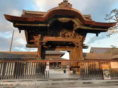 高田本山専修寺の山門