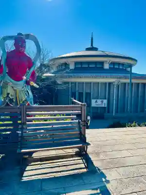 最福寺別院江の島大師の{uncategorized: "未分類", other: "その他", undefined: "問題あり", building: "その他建物", grave: "お墓", sacred_gate: "鳥居", guardian: "狛犬", statue: "像", buddha: "仏像", history: "歴史", nature: "自然", garden: "庭園", animal: "動物", pagoda: "塔", temizu: "手水舎", mountain_gate: "山門・神門", sanctuary: "本殿・本堂", subordinate: "末社・摂社", art: "芸術", scenery: "景色", jizo: "地蔵", ema: "絵馬", goshuin: "御朱印", omikuji: "おみくじ", items: "授与品その他", amulet: "お守り", goshuincho: "御朱印帳", eats: "食事", festival: "お祭り", votive_dance: "神楽", shichigosan: "七五三参", wedding: "結婚式", experience: "体験その他", initially: "初詣", around: "周辺", anti_infection: "感染症対策"}