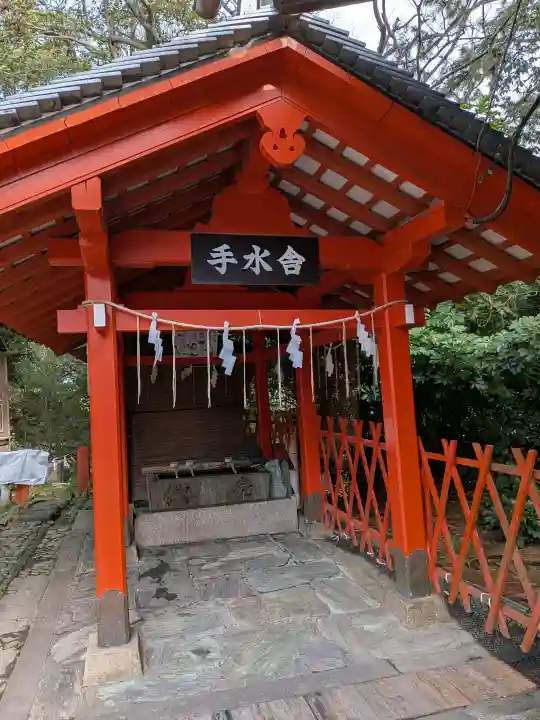 紀州東照宮の{uncategorized: "未分類", other: "その他", undefined: "問題あり", building: "その他建物", grave: "お墓", sacred_gate: "鳥居", guardian: "狛犬", statue: "像", buddha: "仏像", history: "歴史", nature: "自然", garden: "庭園", animal: "動物", pagoda: "塔", temizu: "手水舎", mountain_gate: "山門・神門", sanctuary: "本殿・本堂", subordinate: "末社・摂社", art: "芸術", scenery: "景色", jizo: "地蔵", ema: "絵馬", goshuin: "御朱印", omikuji: "おみくじ", items: "授与品その他", amulet: "お守り", goshuincho: "御朱印帳", eats: "食事", festival: "お祭り", votive_dance: "神楽", shichigosan: "七五三参", wedding: "結婚式", experience: "体験その他", initially: "初詣", around: "周辺", anti_infection: "感染症対策"}