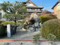 圓願寺の{uncategorized: "未分類", other: "その他", undefined: "問題あり", building: "その他建物", grave: "お墓", sacred_gate: "鳥居", guardian: "狛犬", statue: "像", buddha: "仏像", history: "歴史", nature: "自然", garden: "庭園", animal: "動物", pagoda: "塔", temizu: "手水舎", mountain_gate: "山門・神門", sanctuary: "本殿・本堂", subordinate: "末社・摂社", art: "芸術", scenery: "景色", jizo: "地蔵", ema: "絵馬", goshuin: "御朱印", omikuji: "おみくじ", items: "授与品その他", amulet: "お守り", goshuincho: "御朱印帳", eats: "食事", festival: "お祭り", votive_dance: "神楽", shichigosan: "七五三参", wedding: "結婚式", experience: "体験その他", initially: "初詣", around: "周辺", anti_infection: "感染症対策"}