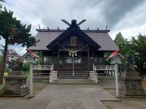 納内神社の本殿