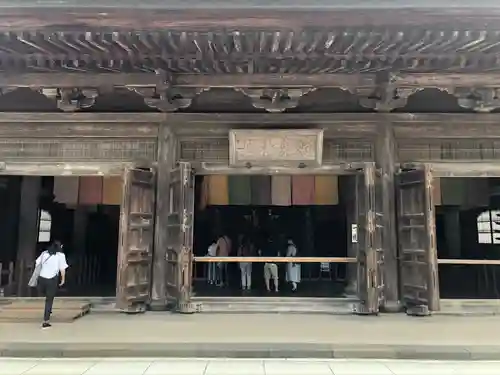 建長寺の本殿・本堂