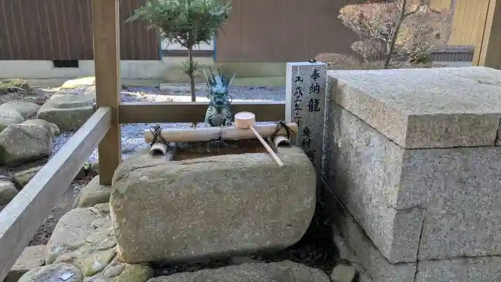 白鳥神社の{uncategorized: "未分類", other: "その他", undefined: "問題あり", building: "その他建物", grave: "お墓", sacred_gate: "鳥居", guardian: "狛犬", statue: "像", buddha: "仏像", history: "歴史", nature: "自然", garden: "庭園", animal: "動物", pagoda: "塔", temizu: "手水舎", mountain_gate: "山門・神門", sanctuary: "本殿・本堂", subordinate: "末社・摂社", art: "芸術", scenery: "景色", jizo: "地蔵", ema: "絵馬", goshuin: "御朱印", omikuji: "おみくじ", items: "授与品その他", amulet: "お守り", goshuincho: "御朱印帳", eats: "食事", festival: "お祭り", votive_dance: "神楽", shichigosan: "七五三参", wedding: "結婚式", experience: "体験その他", initially: "初詣", around: "周辺", anti_infection: "感染症対策"}