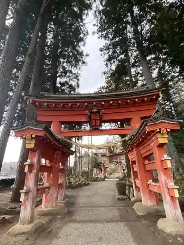 達谷西光寺の鳥居