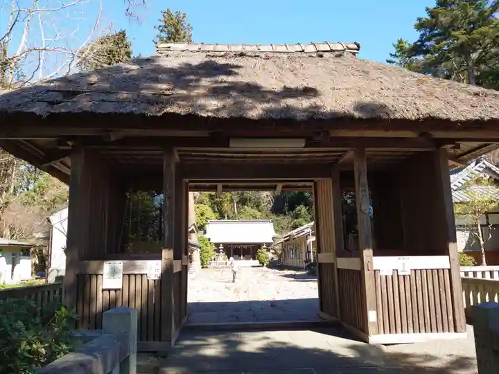 川勾神社の山門・神門