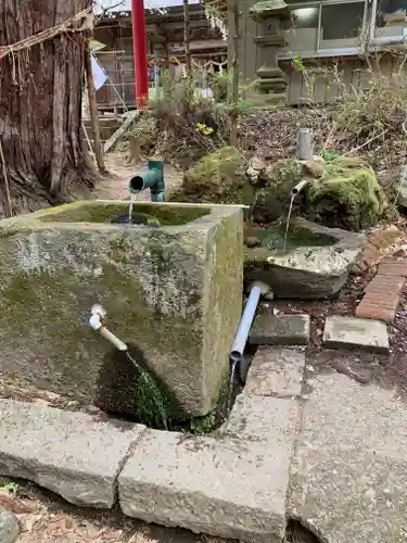 磐椅神社の手水