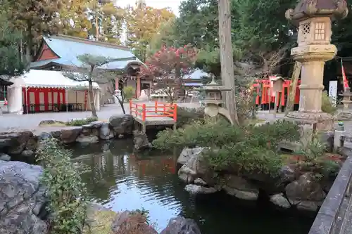 建部大社の庭園