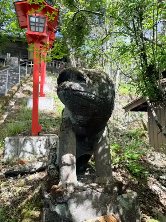熊野皇大神社の{uncategorized: "未分類", other: "その他", undefined: "問題あり", building: "その他建物", grave: "お墓", sacred_gate: "鳥居", guardian: "狛犬", statue: "像", buddha: "仏像", history: "歴史", nature: "自然", garden: "庭園", animal: "動物", pagoda: "塔", temizu: "手水舎", mountain_gate: "山門・神門", sanctuary: "本殿・本堂", subordinate: "末社・摂社", art: "芸術", scenery: "景色", jizo: "地蔵", ema: "絵馬", goshuin: "御朱印", omikuji: "おみくじ", items: "授与品その他", amulet: "お守り", goshuincho: "御朱印帳", eats: "食事", festival: "お祭り", votive_dance: "神楽", shichigosan: "七五三参", wedding: "結婚式", experience: "体験その他", initially: "初詣", around: "周辺", anti_infection: "感染症対策"}