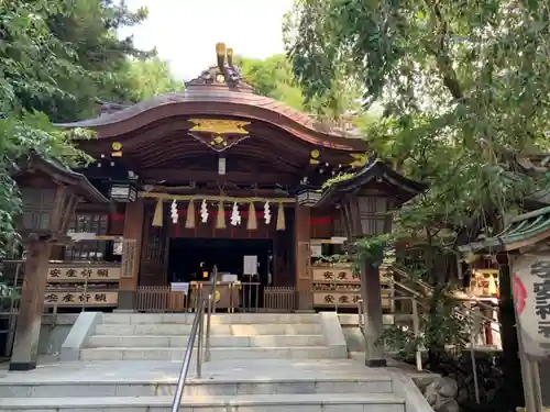 子安神社の本殿・本堂