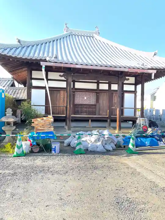 光通寺の本殿・本堂