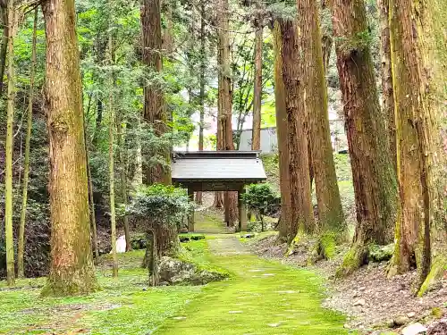 久学寺の山門