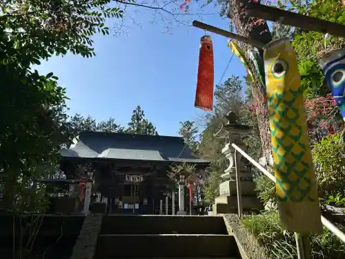 滑川神社 - 仕事と子どもの守り神の{uncategorized: "未分類", other: "その他", undefined: "問題あり", building: "その他建物", grave: "お墓", sacred_gate: "鳥居", guardian: "狛犬", statue: "像", buddha: "仏像", history: "歴史", nature: "自然", garden: "庭園", animal: "動物", pagoda: "塔", temizu: "手水舎", mountain_gate: "山門・神門", sanctuary: "本殿・本堂", subordinate: "末社・摂社", art: "芸術", scenery: "景色", jizo: "地蔵", ema: "絵馬", goshuin: "御朱印", omikuji: "おみくじ", items: "授与品その他", amulet: "お守り", goshuincho: "御朱印帳", eats: "食事", festival: "お祭り", votive_dance: "神楽", shichigosan: "七五三参", wedding: "結婚式", experience: "体験その他", initially: "初詣", around: "周辺", anti_infection: "感染症対策"}