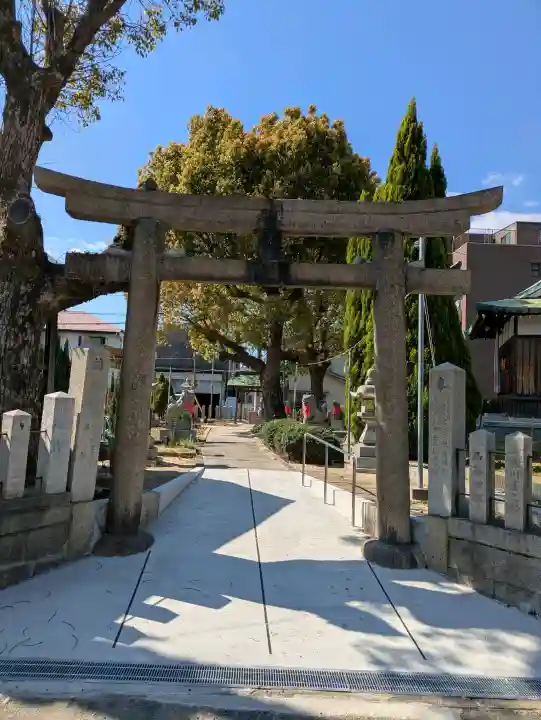 八幡神社の{uncategorized: "未分類", other: "その他", undefined: "問題あり", building: "その他建物", grave: "お墓", sacred_gate: "鳥居", guardian: "狛犬", statue: "像", buddha: "仏像", history: "歴史", nature: "自然", garden: "庭園", animal: "動物", pagoda: "塔", temizu: "手水舎", mountain_gate: "山門・神門", sanctuary: "本殿・本堂", subordinate: "末社・摂社", art: "芸術", scenery: "景色", jizo: "地蔵", ema: "絵馬", goshuin: "御朱印", omikuji: "おみくじ", items: "授与品その他", amulet: "お守り", goshuincho: "御朱印帳", eats: "食事", festival: "お祭り", votive_dance: "神楽", shichigosan: "七五三参", wedding: "結婚式", experience: "体験その他", initially: "初詣", around: "周辺", anti_infection: "感染症対策"}