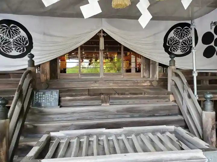 南湖神社の本殿・本堂