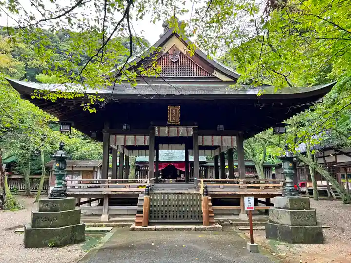 金崎宮の本殿・本堂