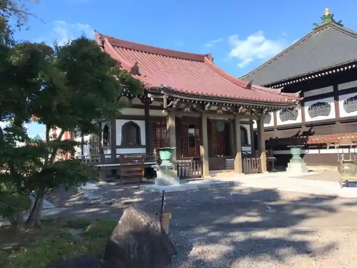 如宝寺の本殿・本堂